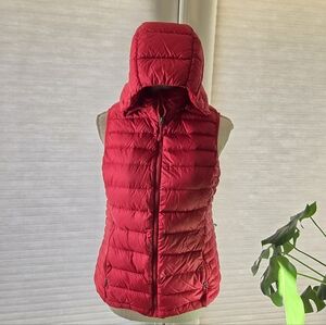 32 Degrees Red Puffer Vest